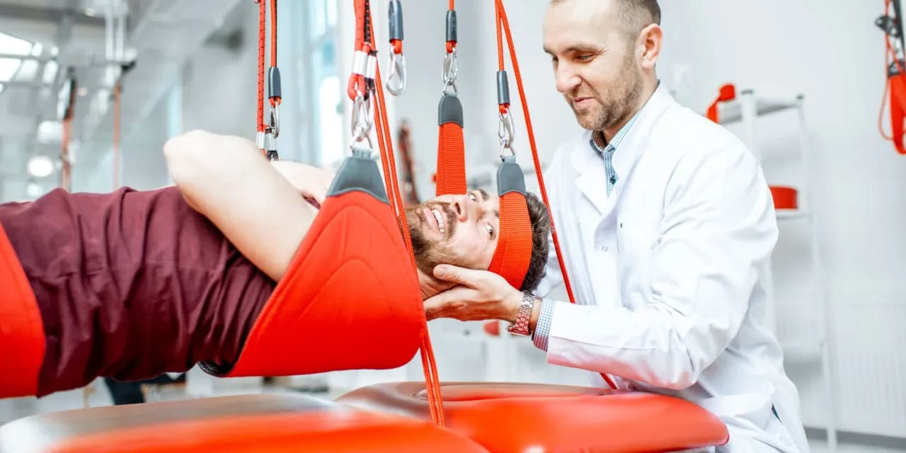 Ile trwa rehabilitacja kręgosłupa? Sprawdź, co wpływa na czas powrotu do zdrowia